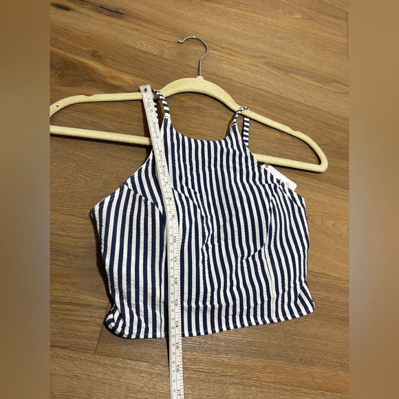 Lululemon XS C/D Cup High Neck Swim top - Picture 11 of 11